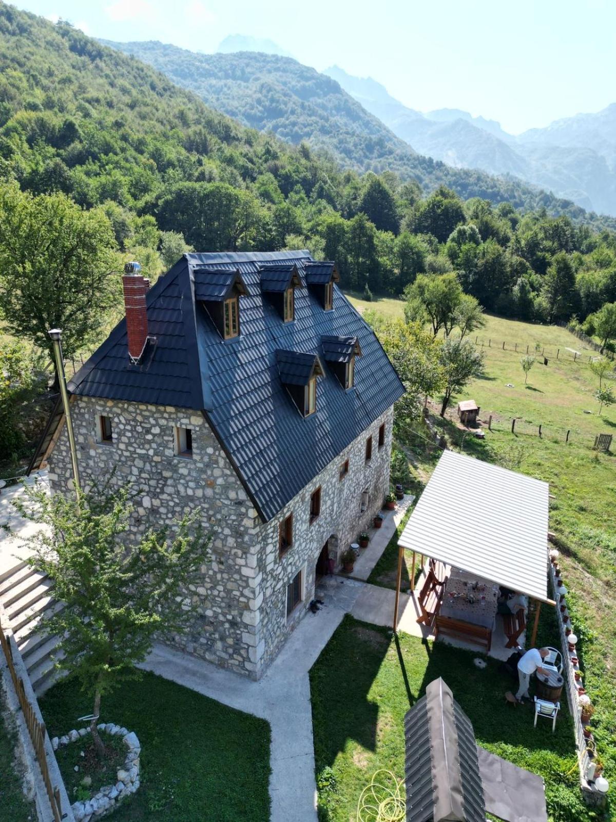 Guest House Rrashkadoli Theth Zewnętrze zdjęcie
